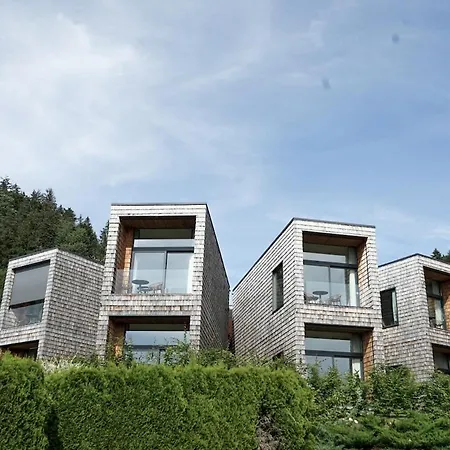 샬레 Design-chalet With Garden, Pool, & Restaurant