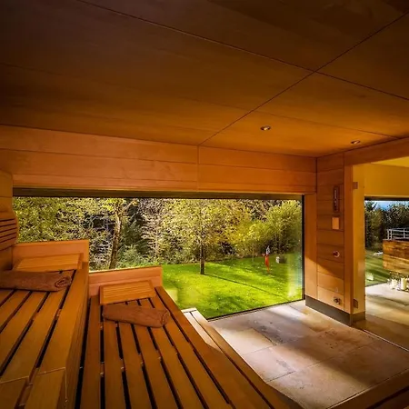 בקתה Design-chalet With Garden, Pool, & Restaurant לוכאו ביי ברגנץ